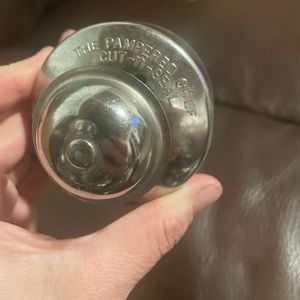 Pampered Chef Cut-N-Seal Kitchen Tool sandwich biscuit tart silver